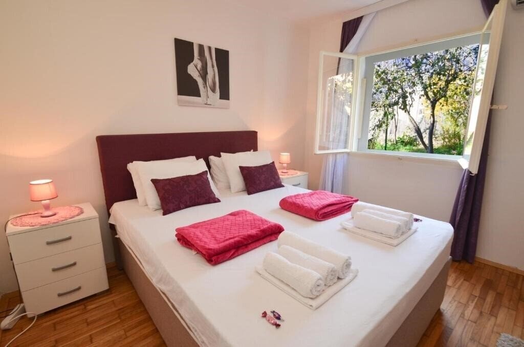 Готель Apartments Tea 3*