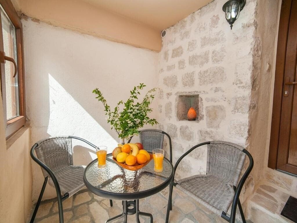 Готель Apartments Ana 3*
