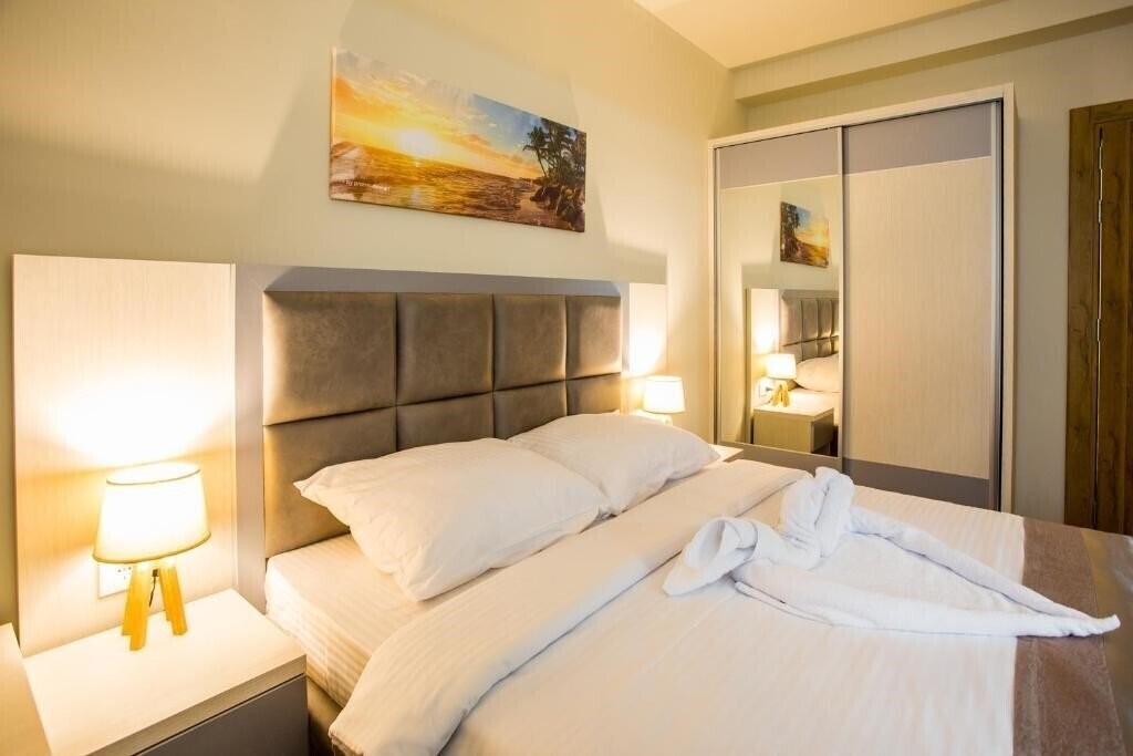 Готель Olimpia Plus 4*