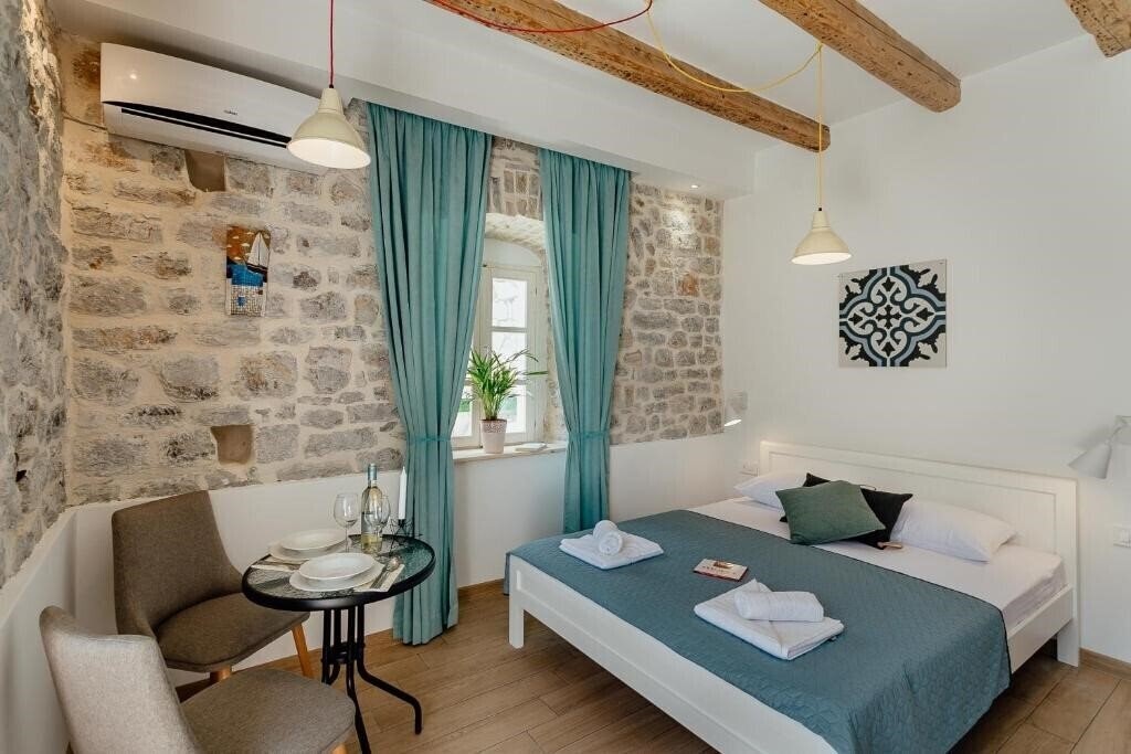 Отель Conborgo Apartments 4*