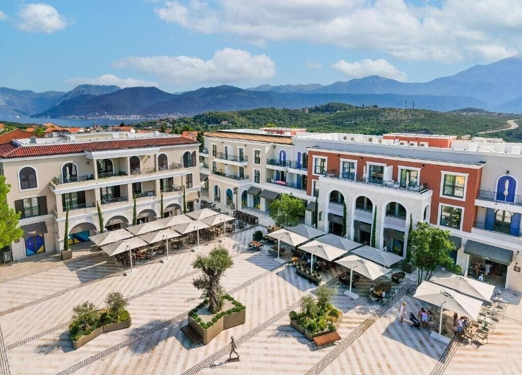 Фотографія Lustica Bay Apartments Villa 4*