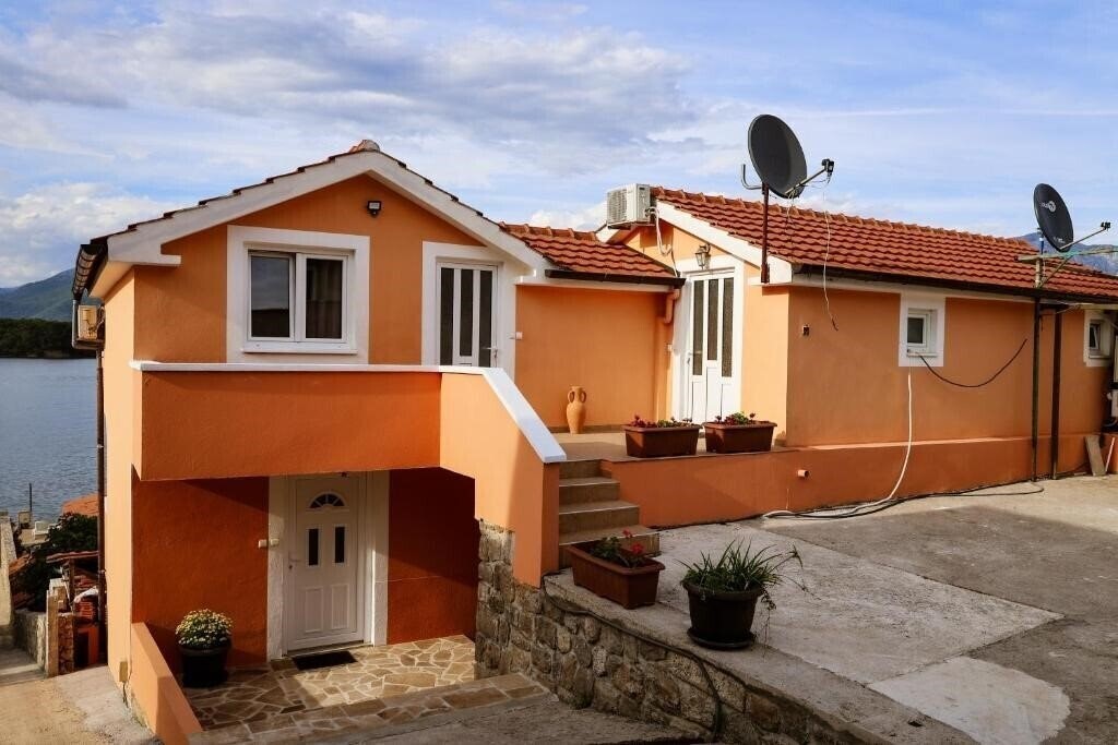Готель Zaliv Apartments 3*