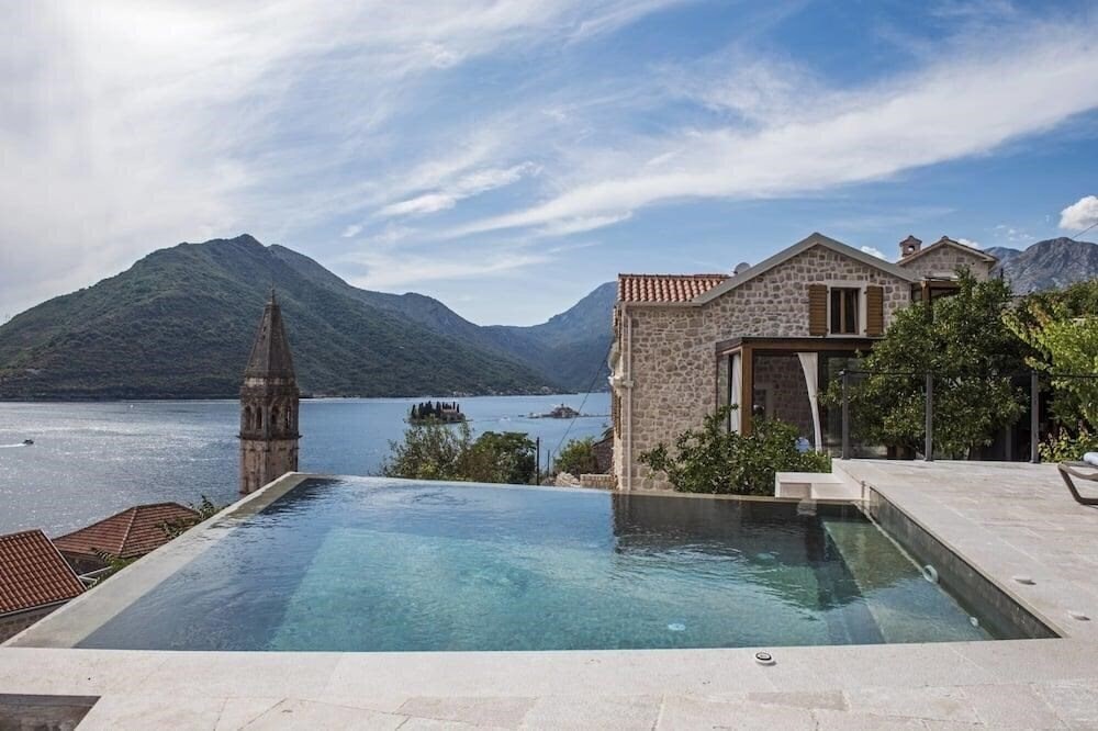 Готель Monte Bay Retreat 4*