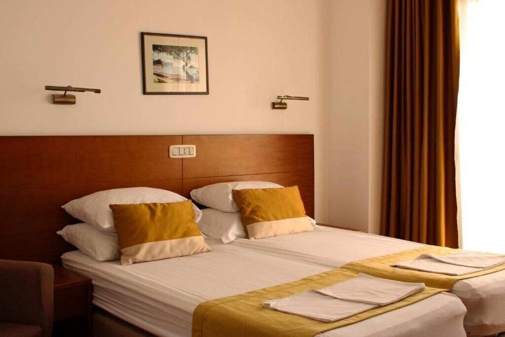 Фотографія Petrovac 4*