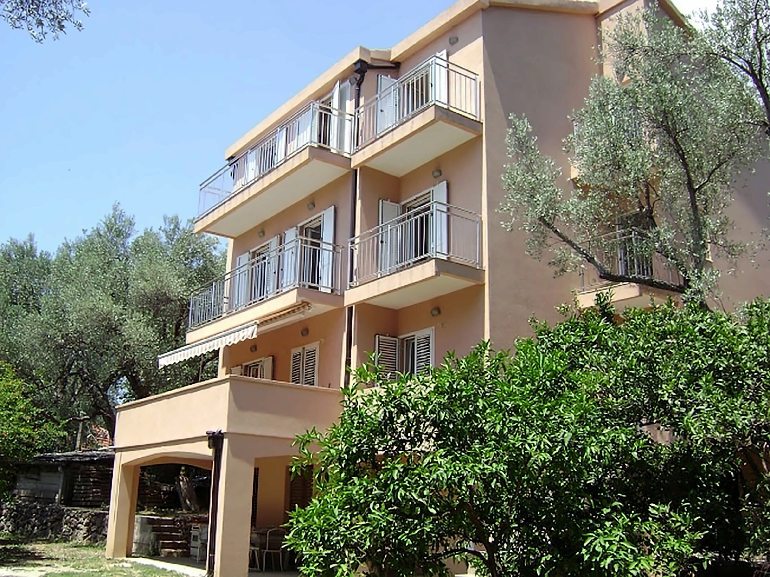 Готель Seagull's Flight Dolphin апартаменты