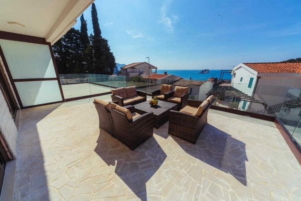 Отель Montere 3*