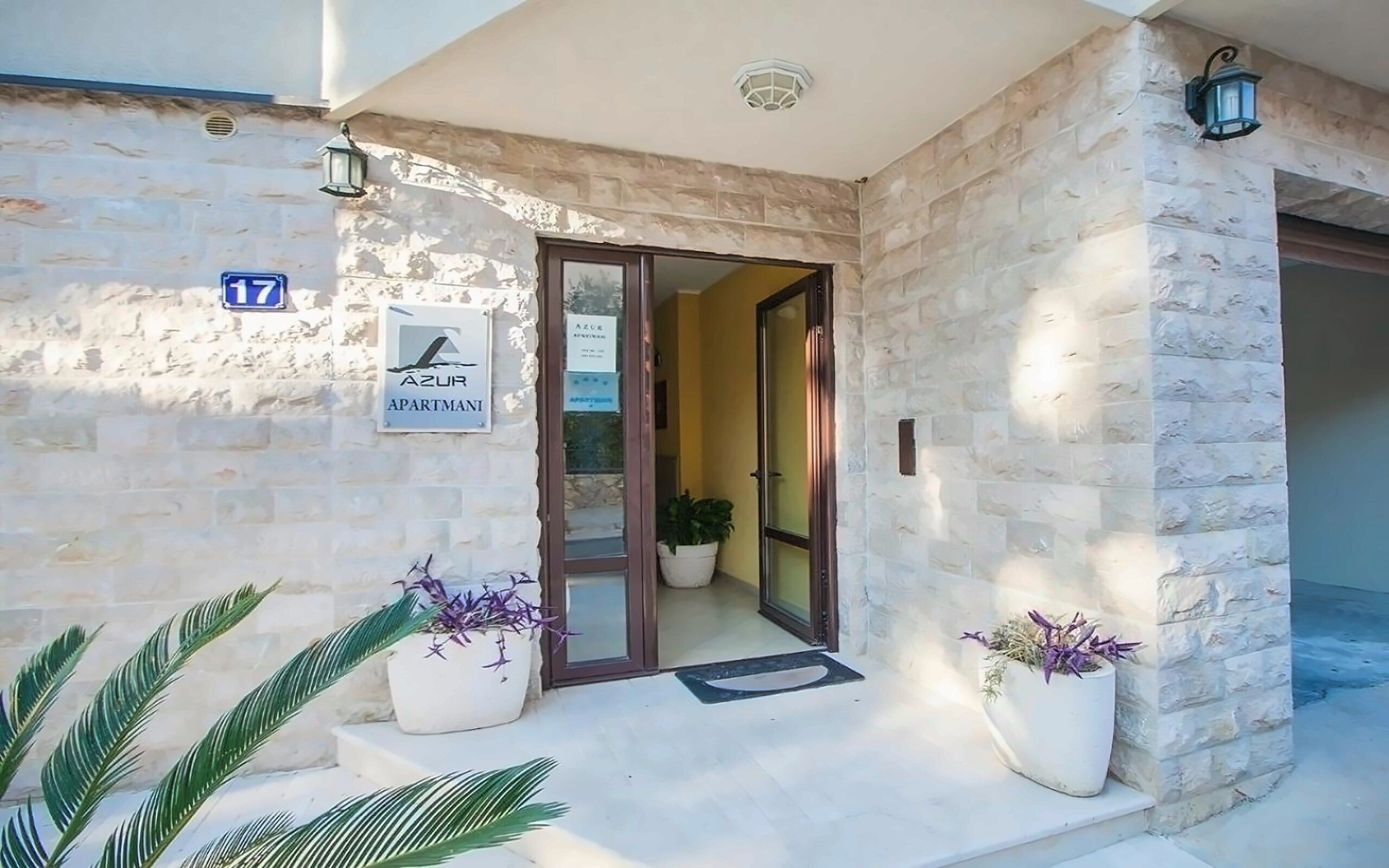 Фотография Azur Apartments 3*