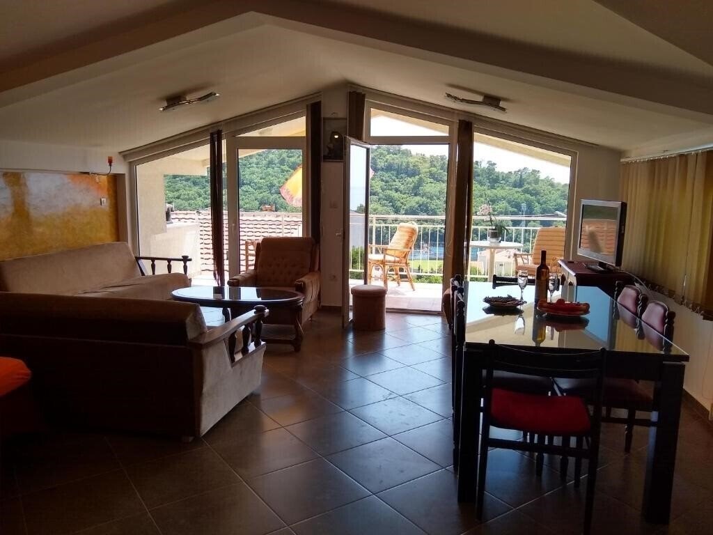 Готель Neda Bane 3*