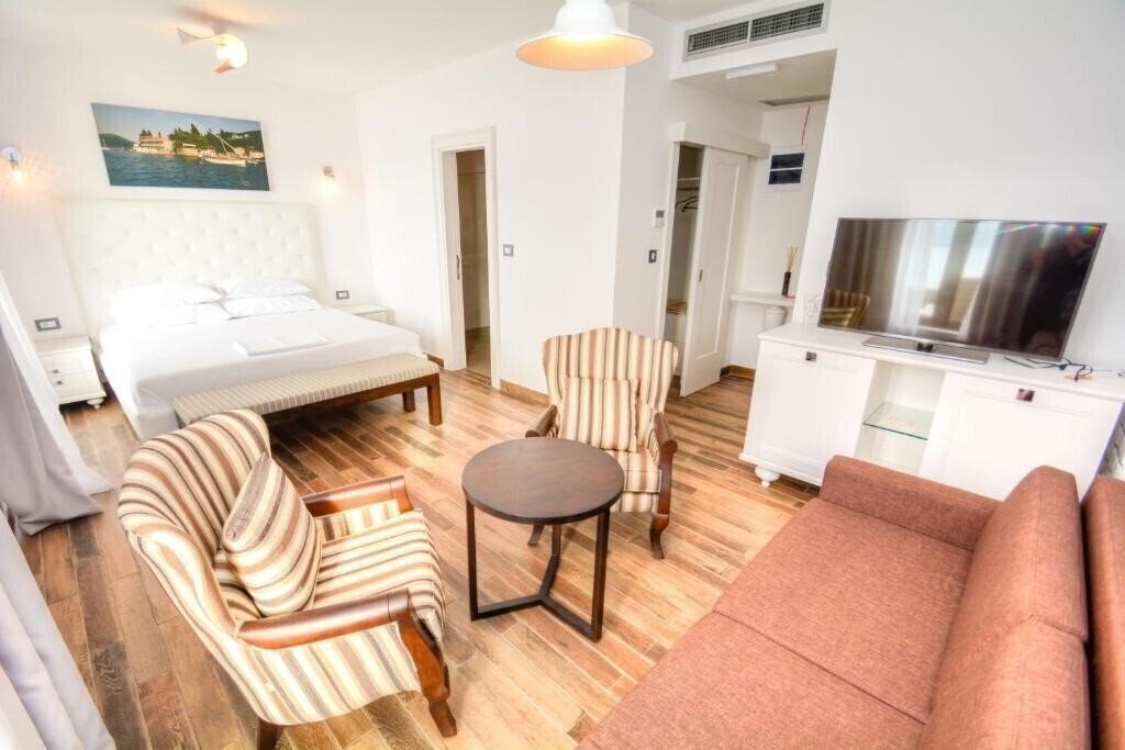 Фотографія Apartments «Forte Roses» 3*
