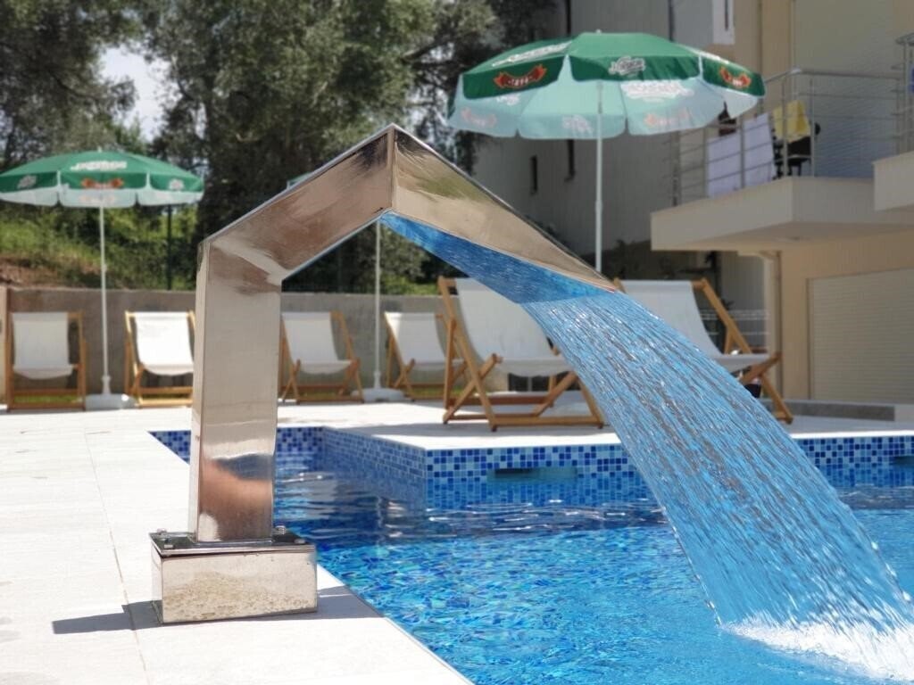 Отель Apartments Grejm Lux 4*