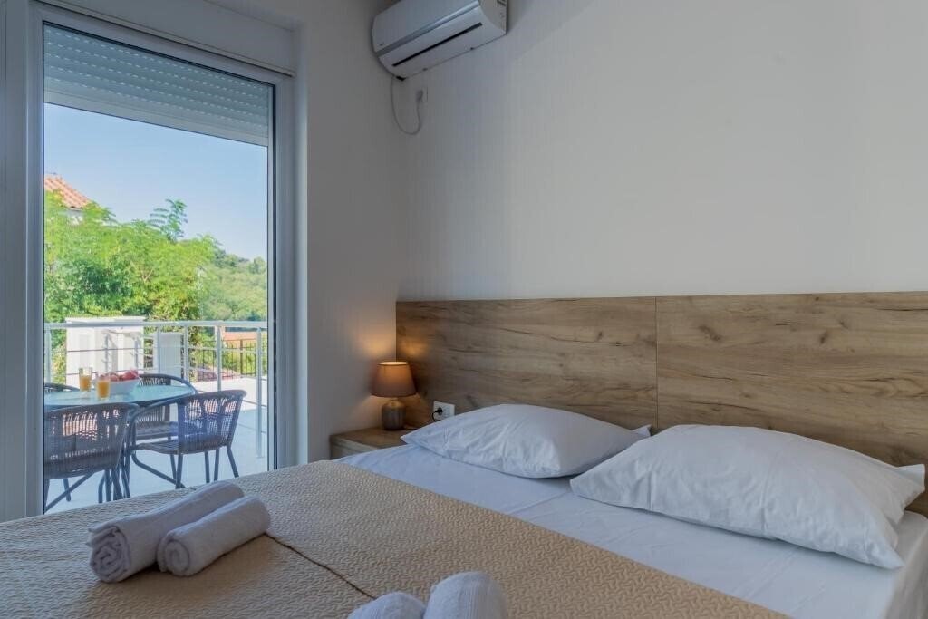 Фото Apartments Grejm Lux 4*