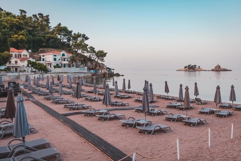 Картинка AMI Budva Petrovac 5*