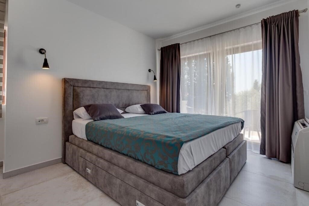 Фото Zen Port Villa 4*