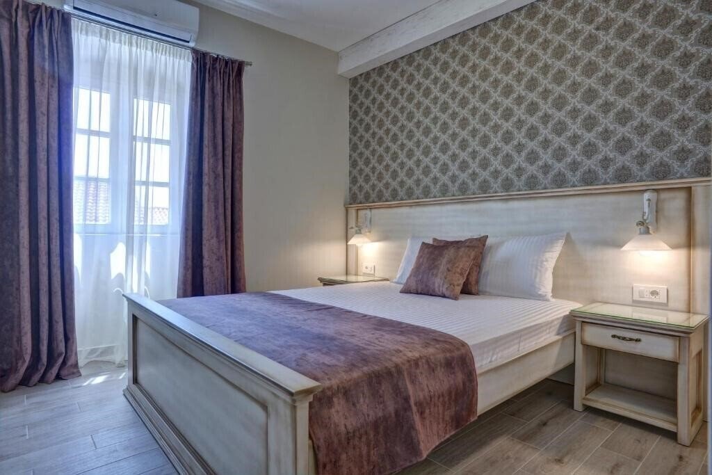 Готель Villa Piazza Ii Petrovac 4*