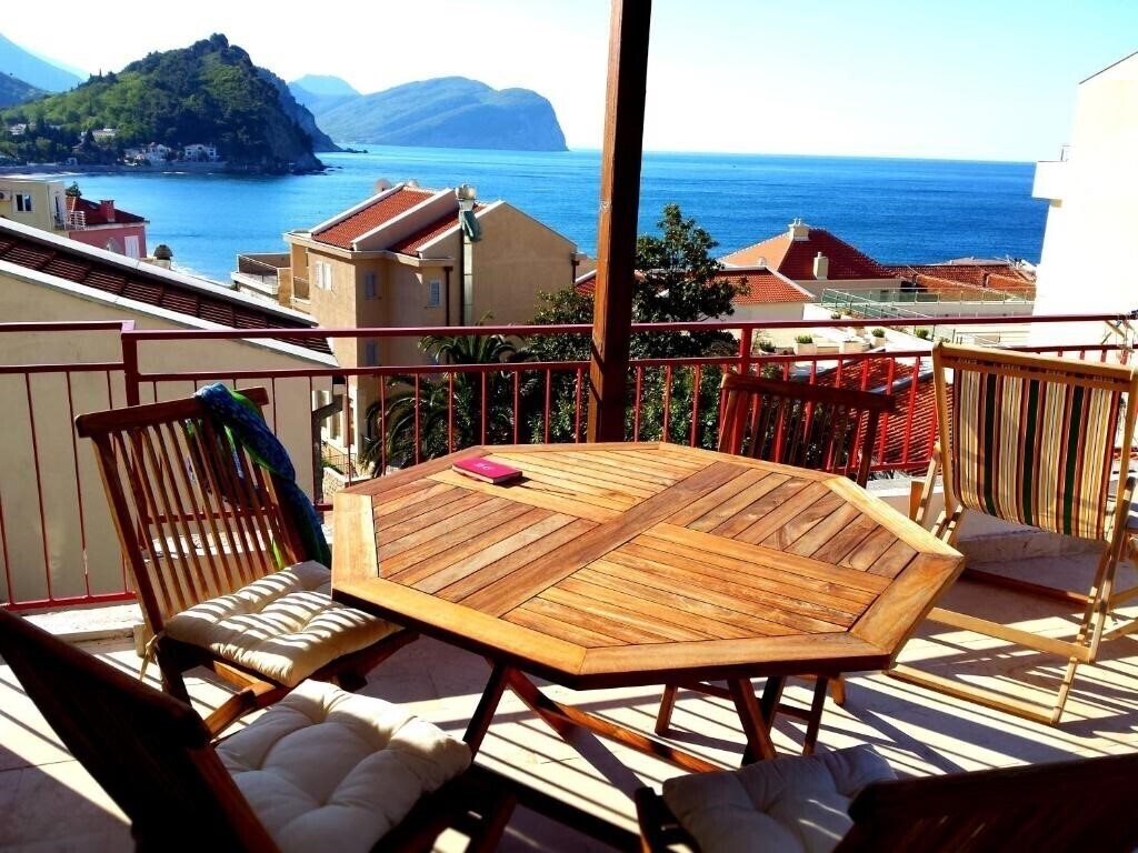 Готель Almaja Villa Apartments 3*
