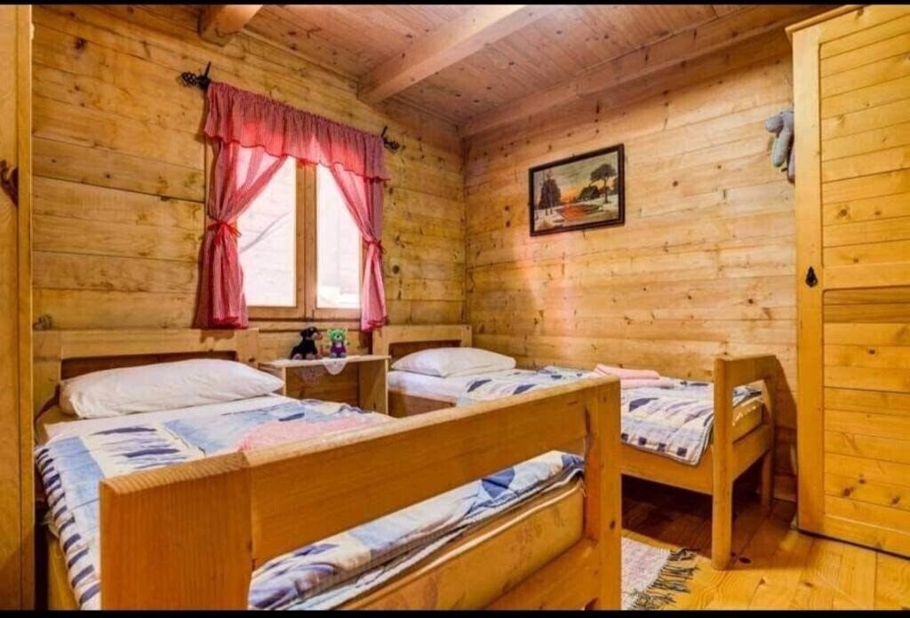 Отель Drvljanik Eco Houses 4*