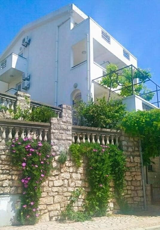 Готель Jovanovic Apartmani 3*