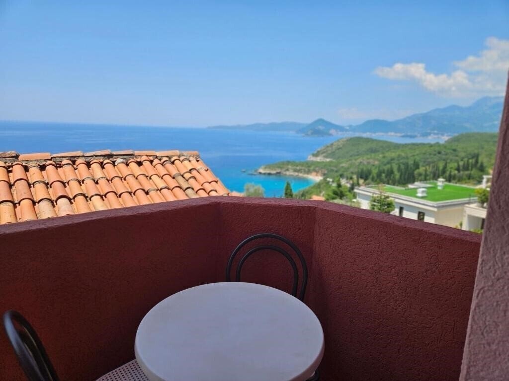 Фото Apartments Drobni Pijesak 3*