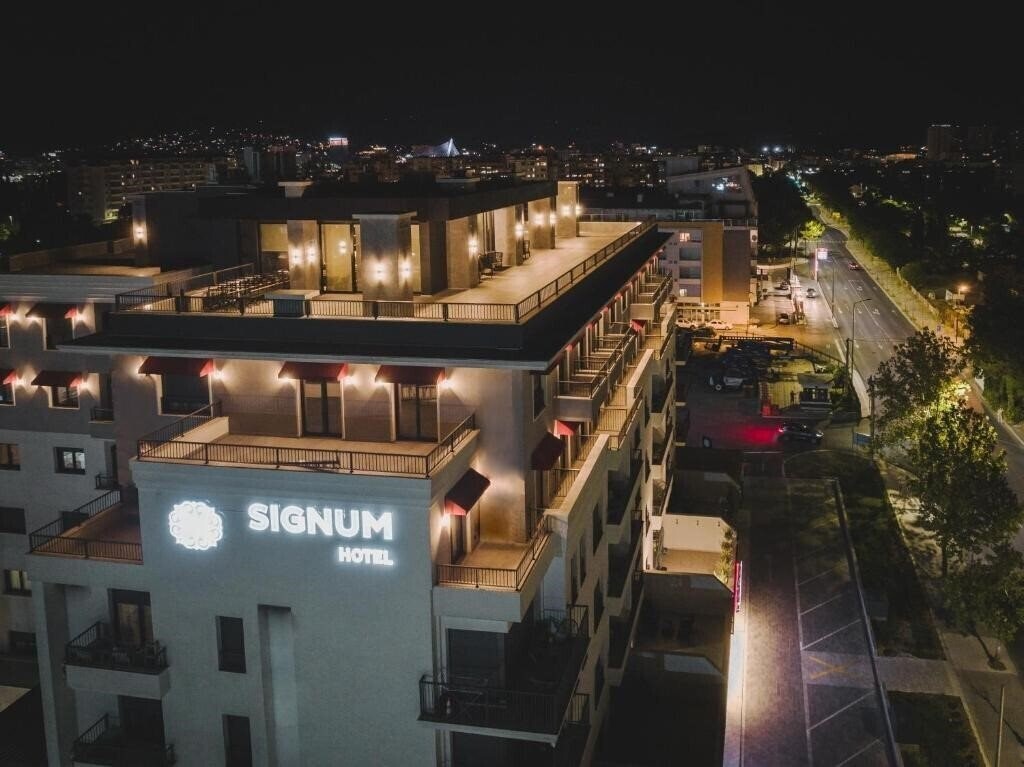 Готель Signum Hotel 4*
