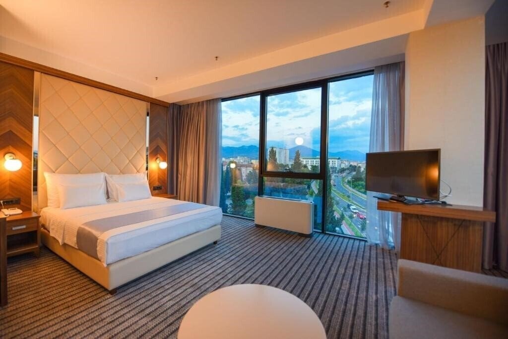 Картинка Union Hotel Podgorica 4*