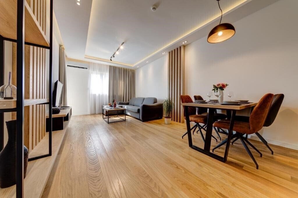 Зображення Apart Compliment 5*