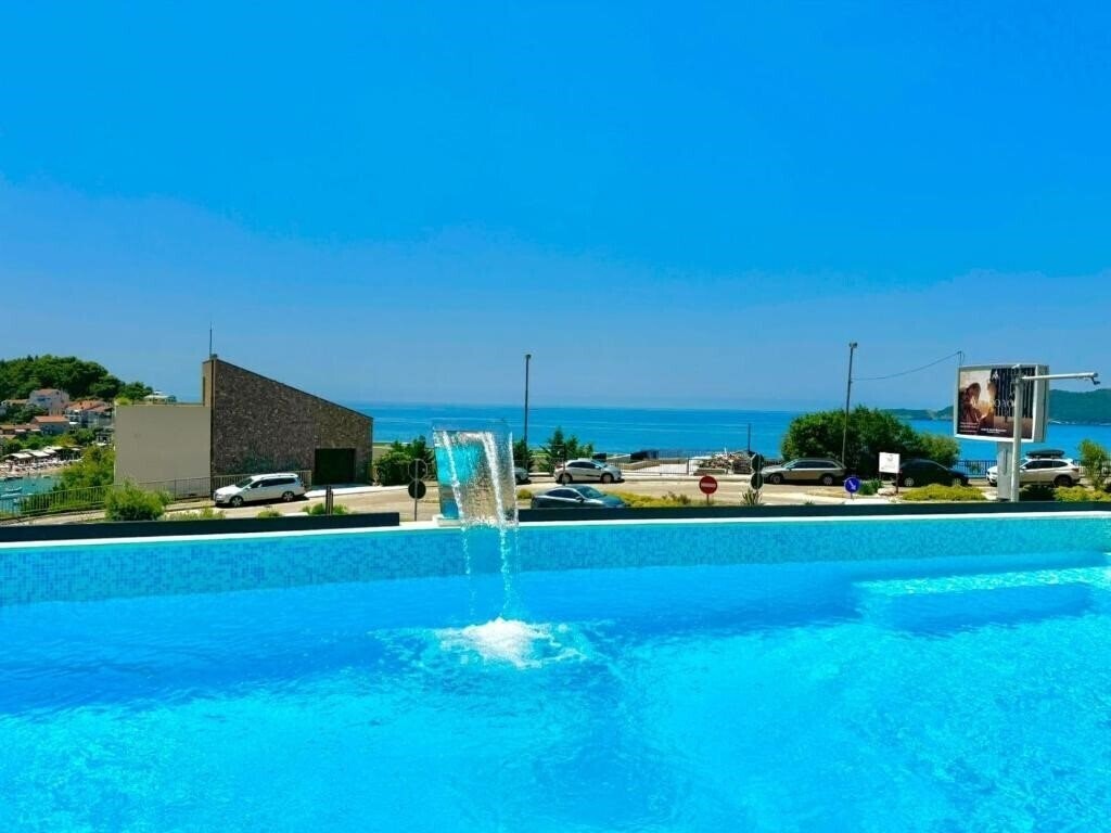 Фото Exclusive Hotel 4*