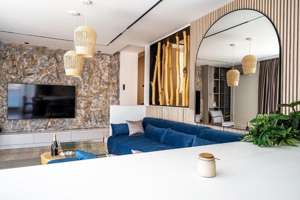 Фотографія Blanche Cliff Apartments 4*