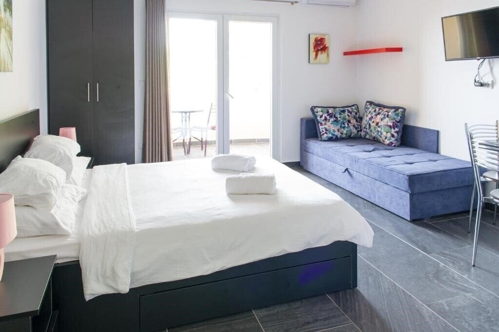 Фото Alessandra Apartments 3*