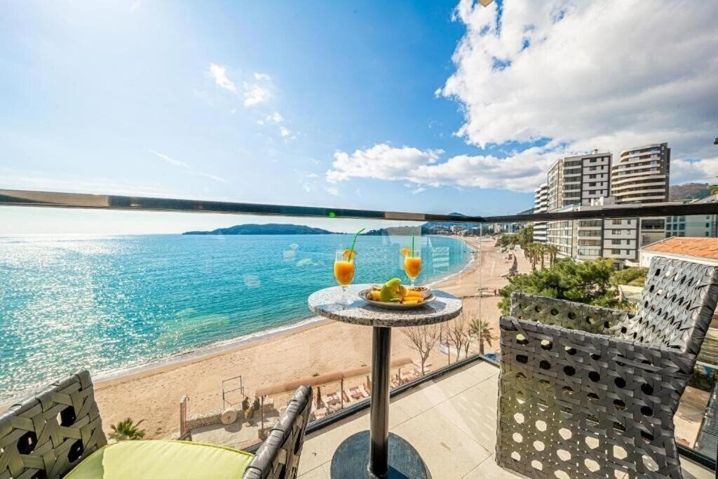 Готель Aleksandar Hotel 4*