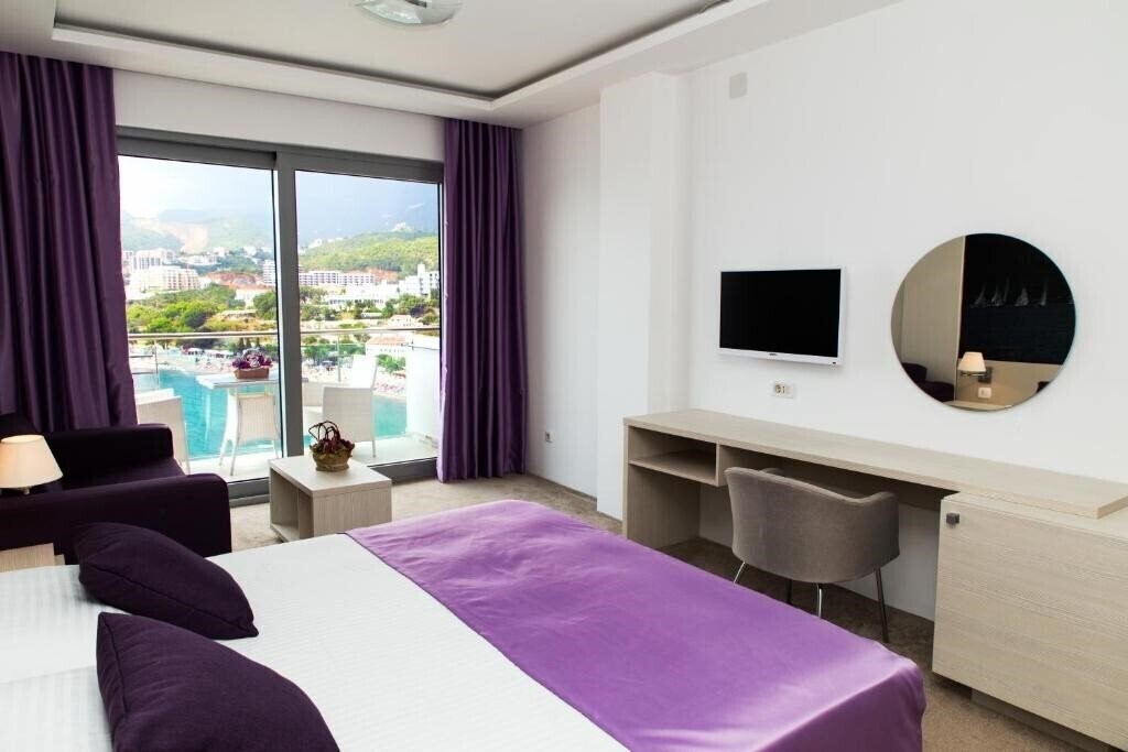 Готель Ponta Nova 4*