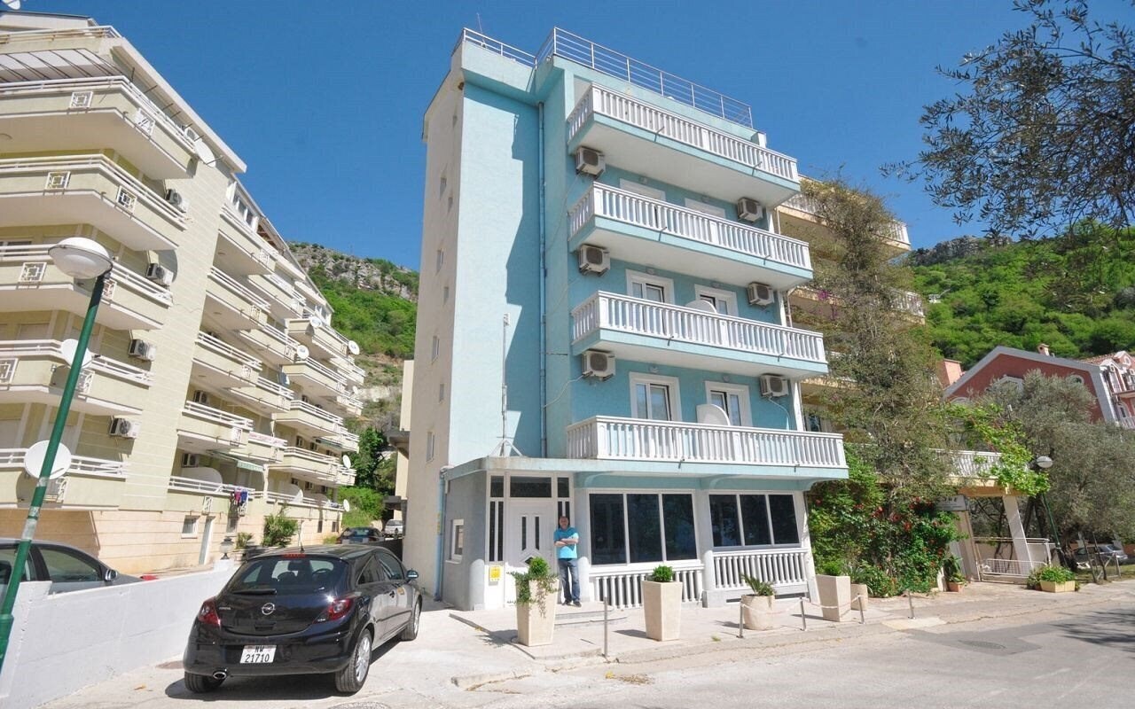 Готель Blue Apartments 3*