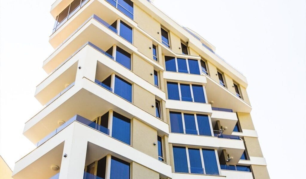 Готель Apartments Aura 4*