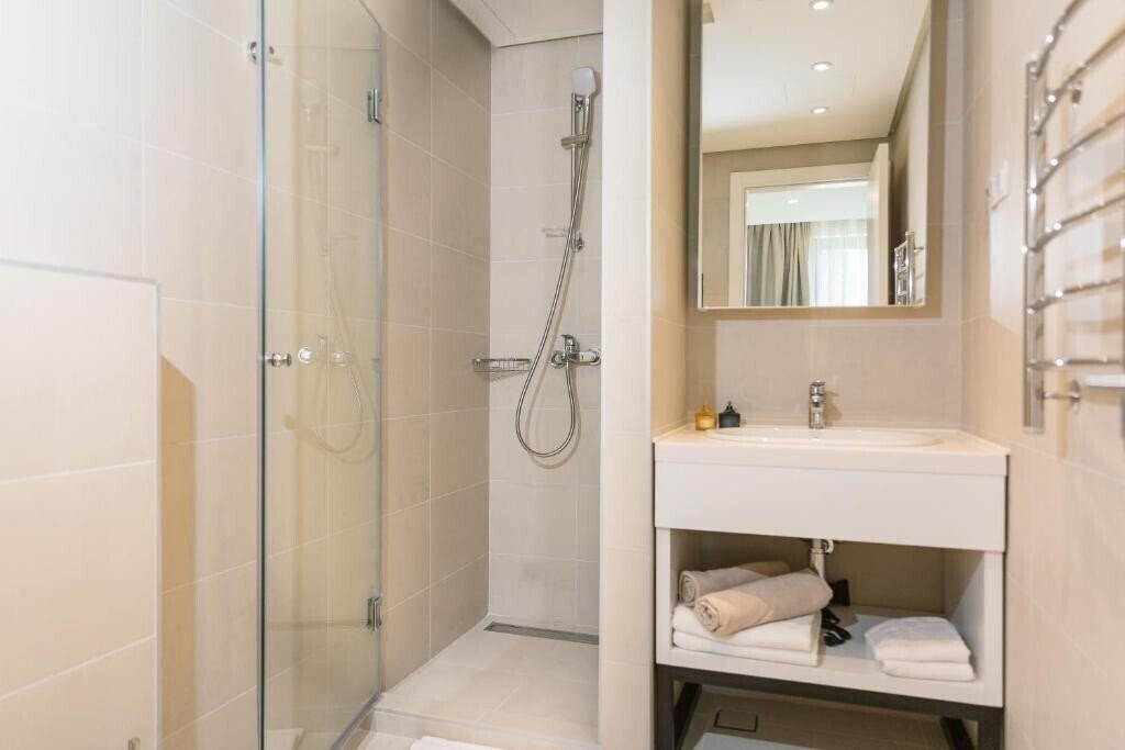 Фото Sunraf Luxe Apartments 4*