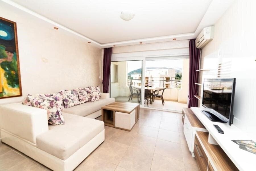 Фото Hotel Obala Family Apartment 3*