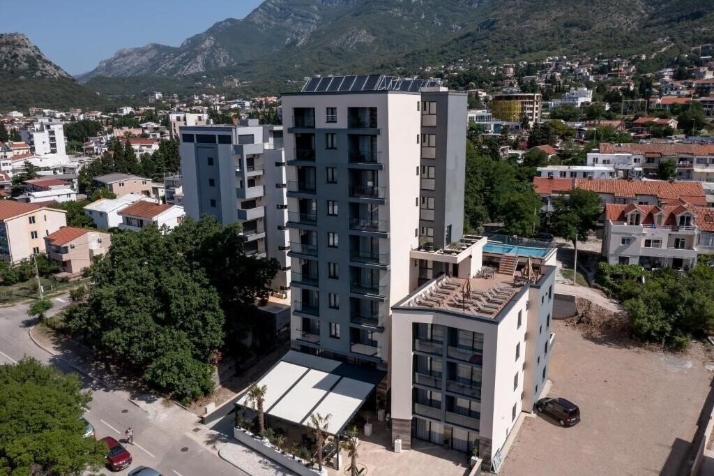 Готель N Hotel 4*