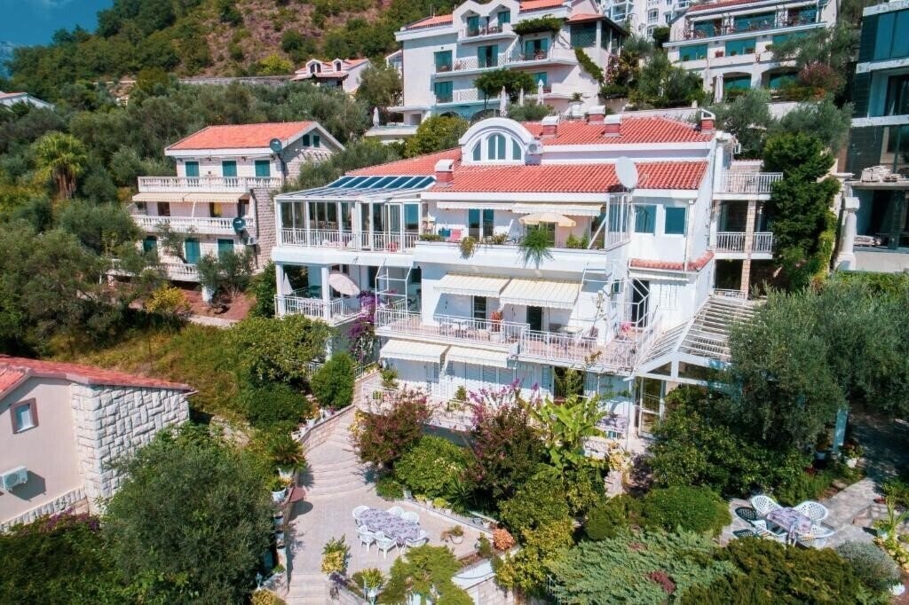 Фотографія Villa Sun Rose Apartments 4*