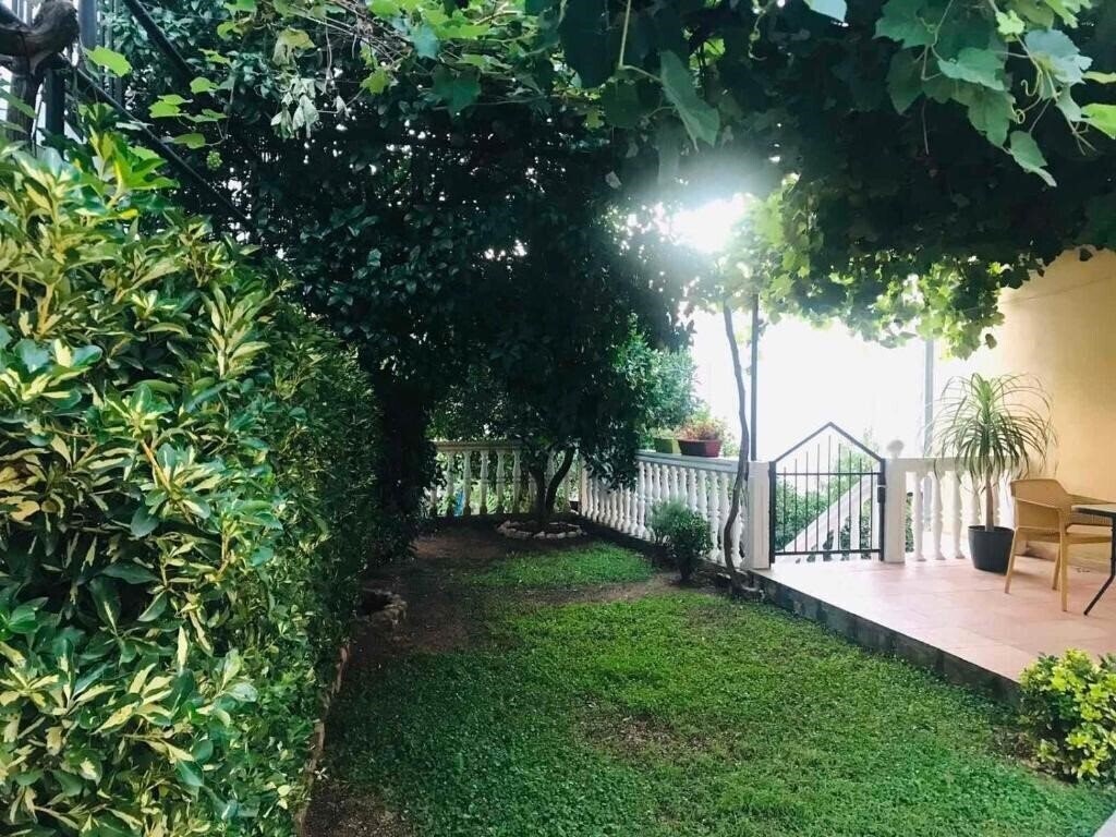 Готель Andja Apartments 3*