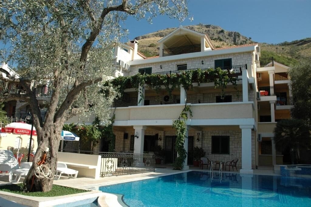Готель Balic Apartments 3*