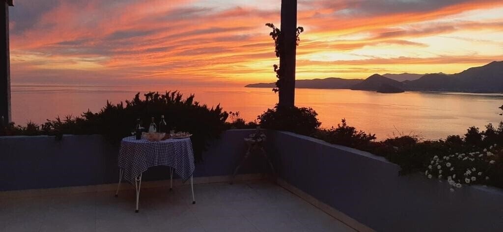 Готель Blue Mediterranean Apartments 3*