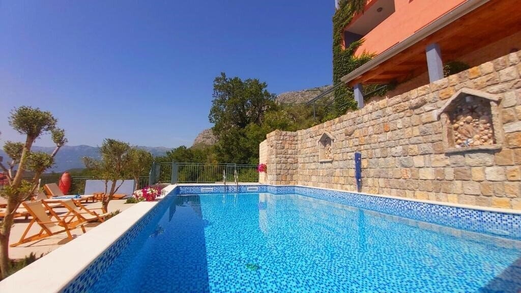 Фото Blue Mediterranean Apartments 3*