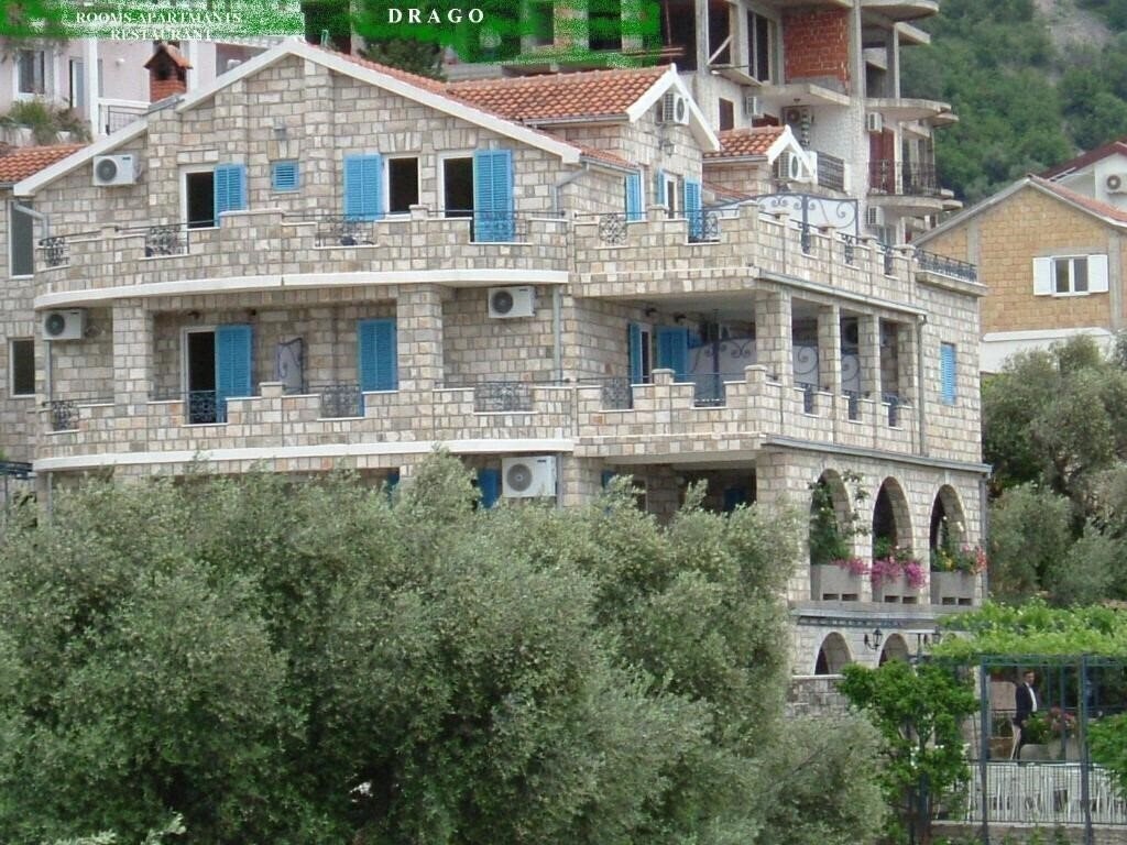 Готель Drago Rooms & Apartments 4*