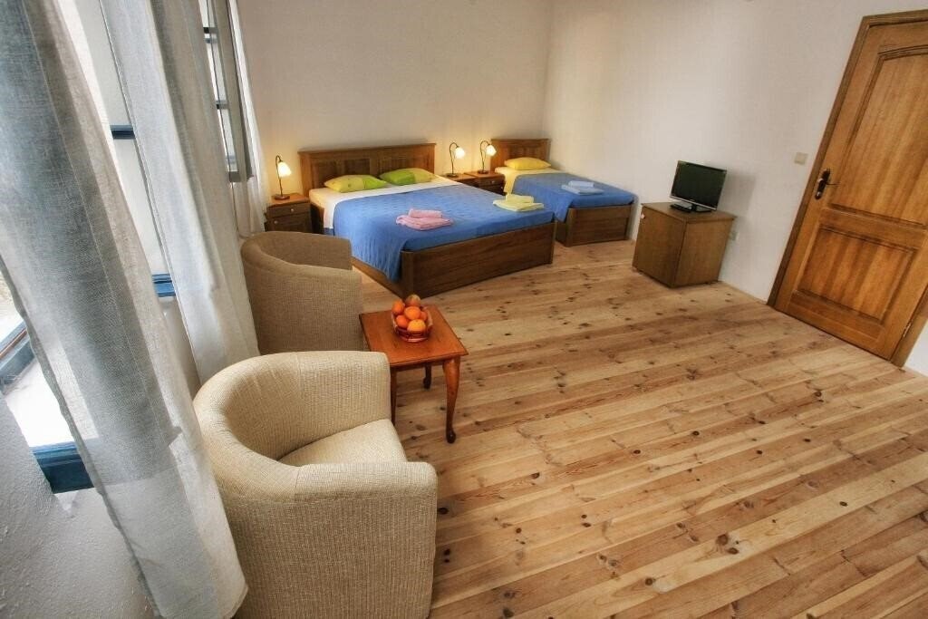 Фото B&B Apart Hotel Pastrovski Konak 3*