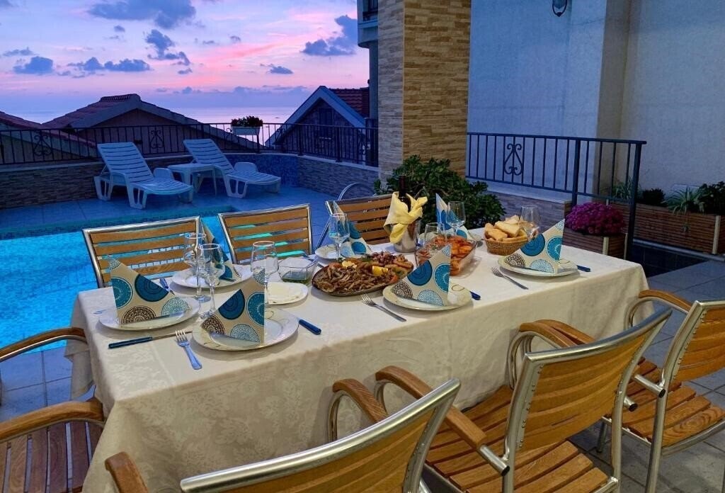 Фотографія Leut Apartments Villa 3*