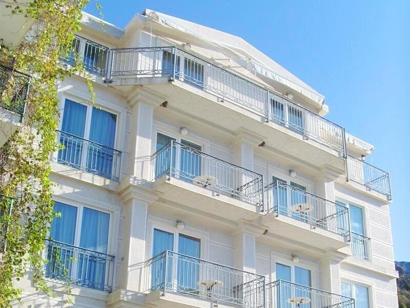 Отель Romanov 4*