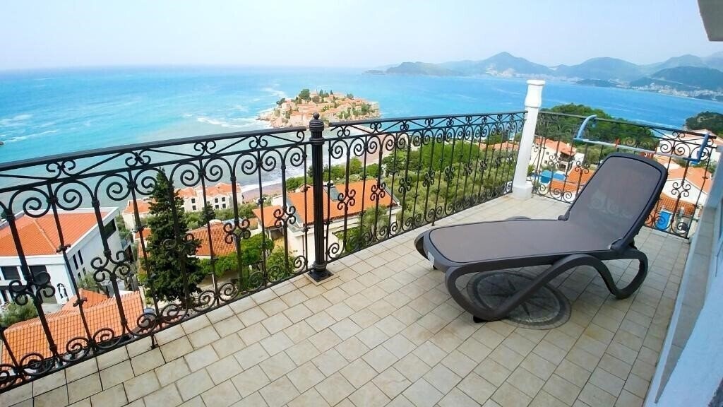 Фото Villa Edelweiss Class "B" 3*