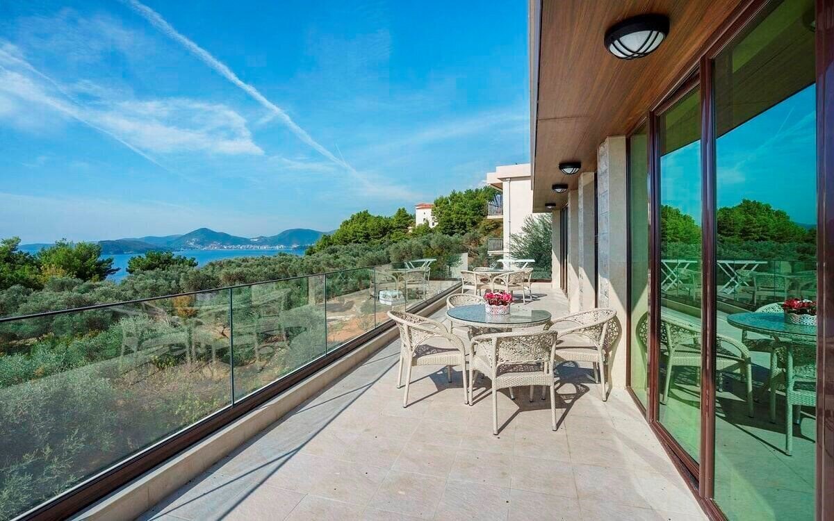 Фото Adrialiga II 4*