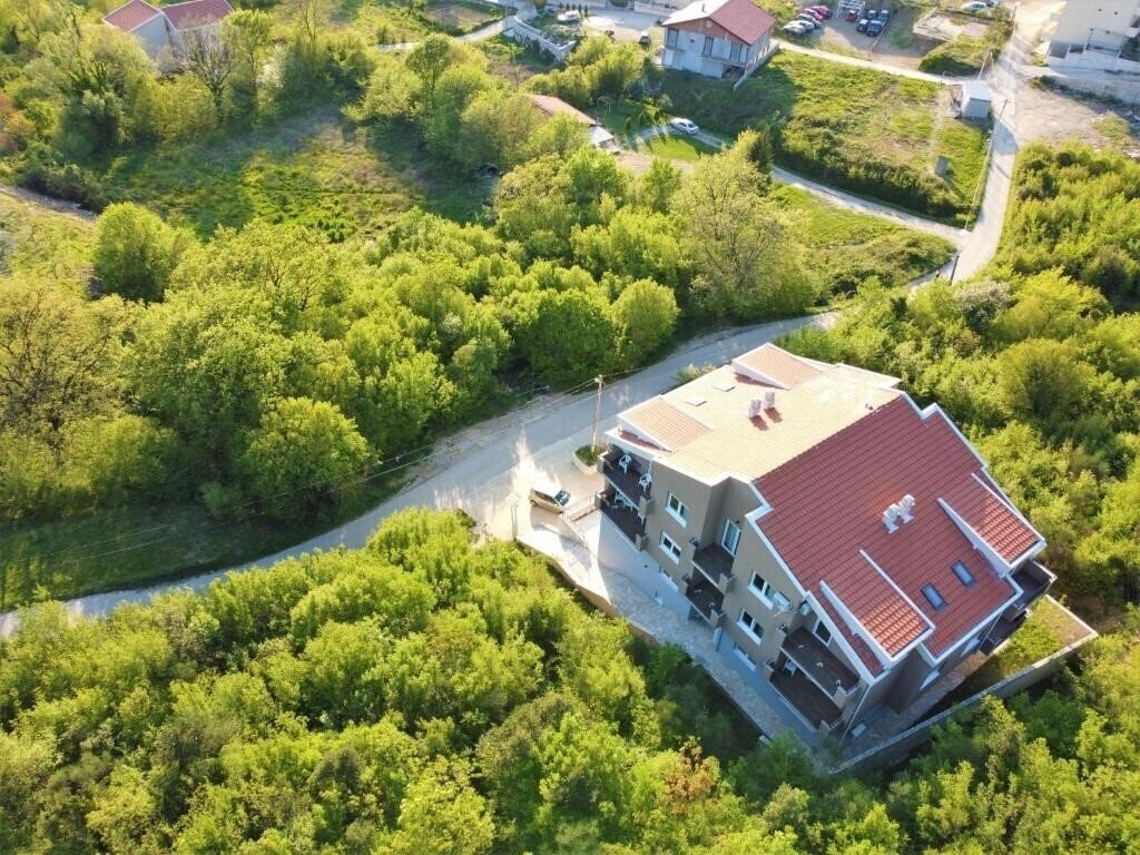 Отель Divine 4*