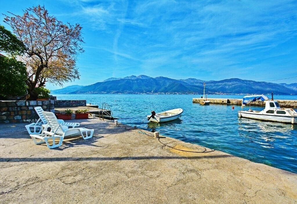 Отель Kjara Apartments 3*