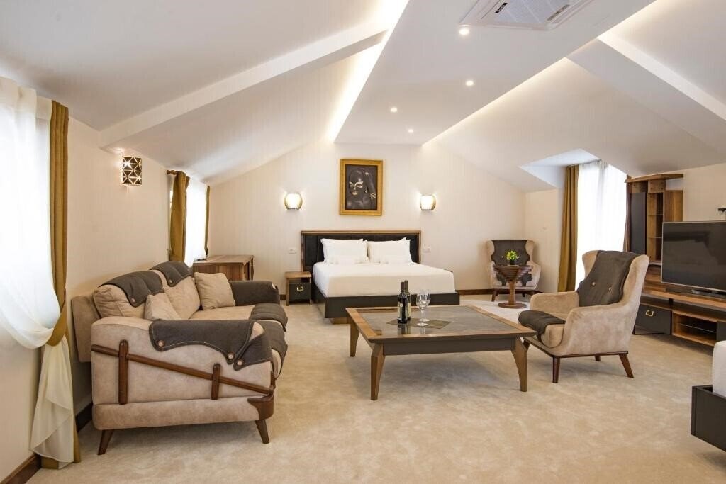 Отель Waikiki Apartments 4*