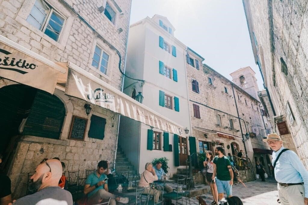 Отель Apartments Miana 3*